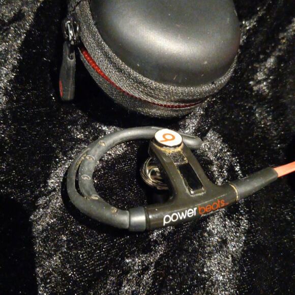 Dr Beats - Picture 2 of 2